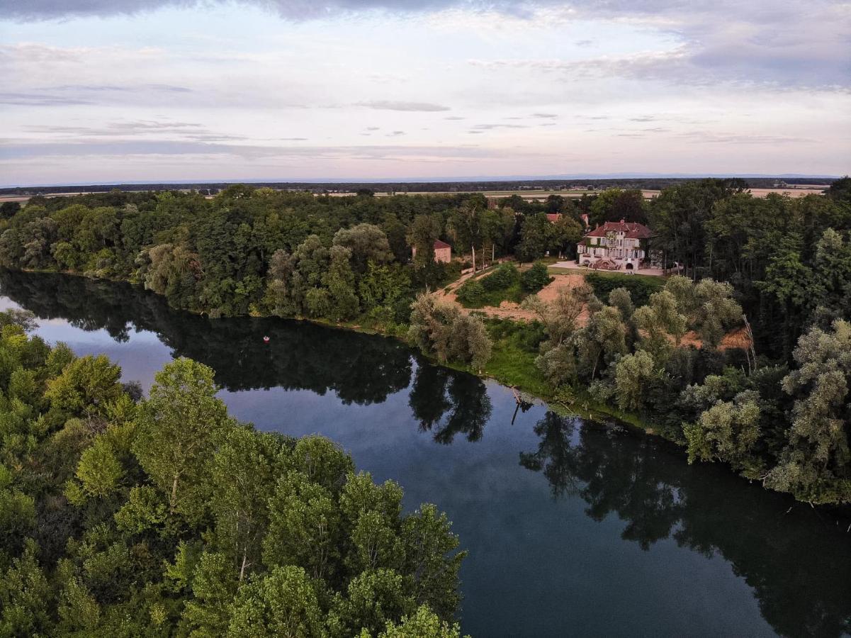 Le Relais Du Doubs En Bourgogne Bed & Breakfast Ciel Dış mekan fotoğraf